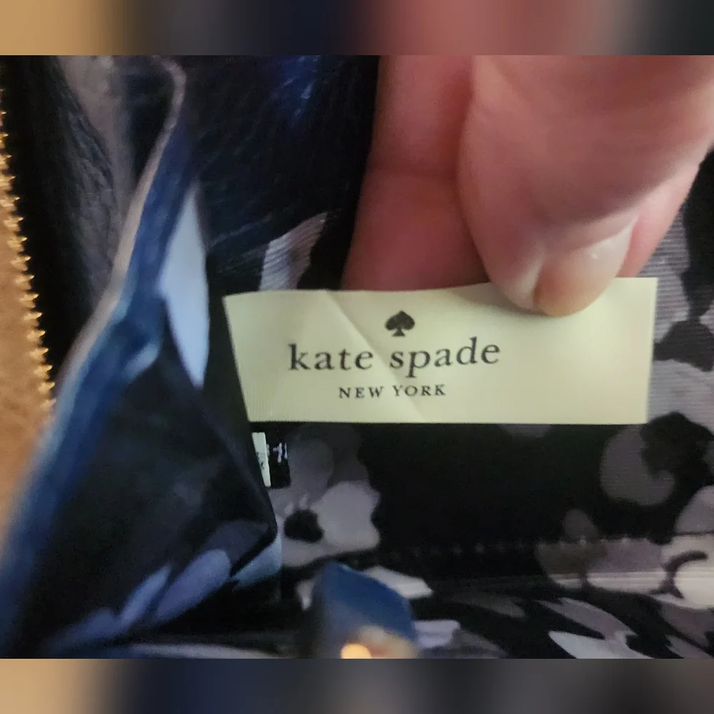 Kate Spade Continental Pebbled Leather Zip Wallet